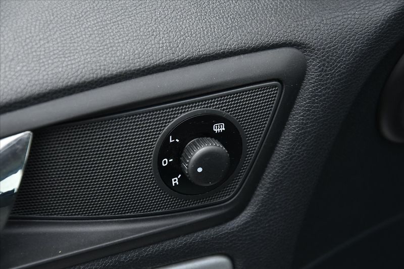 Škoda Octavia 1.6 TDI  77kW KLIMA SERVIS.KN. - fotka 18 z 19