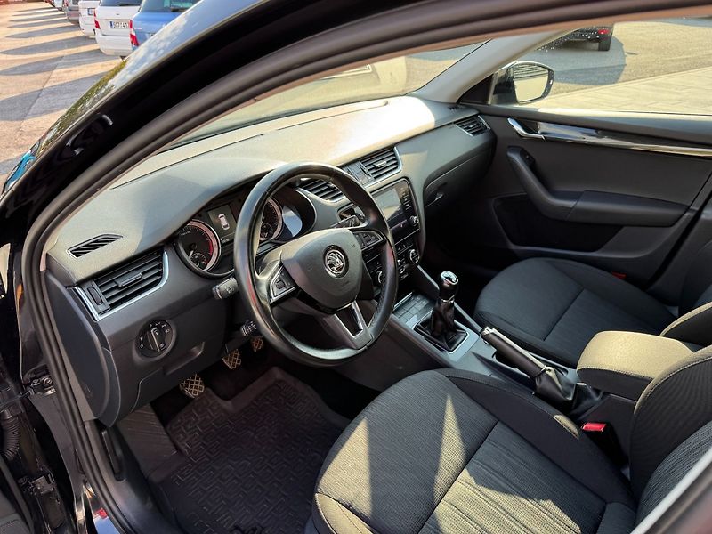 Škoda Octavia (2018) Style 2.0 TDI 4x4 110kW - fotka 11 z 35