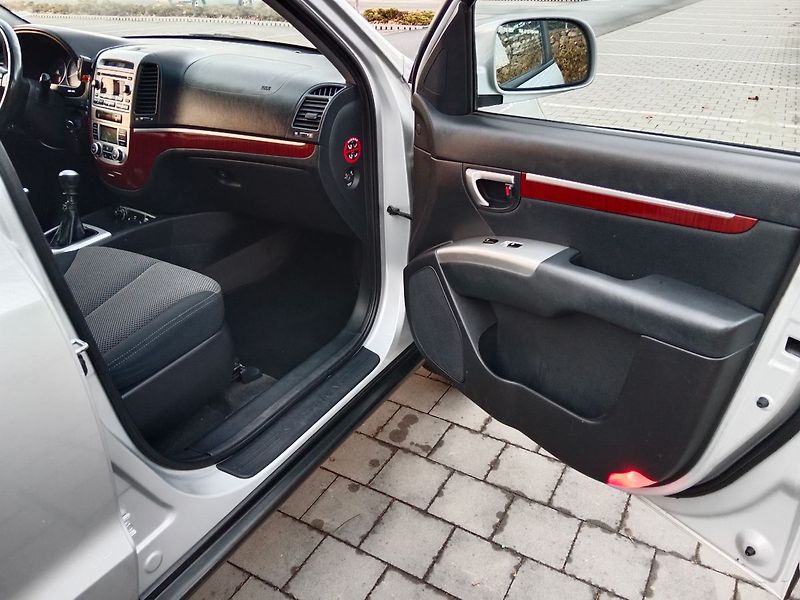 Hyundai Santa Fe (2007) Style 2.7 V6 LPG | Servis - fotka 13 z 16