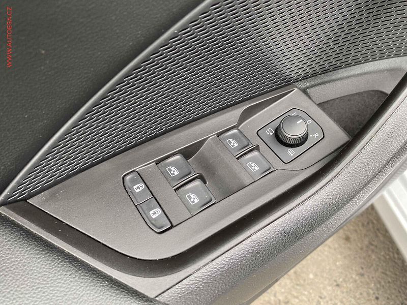 Škoda Octavia (2020) 1.0 TSi e-TEC, Style, DSG - fotka 13 z 20