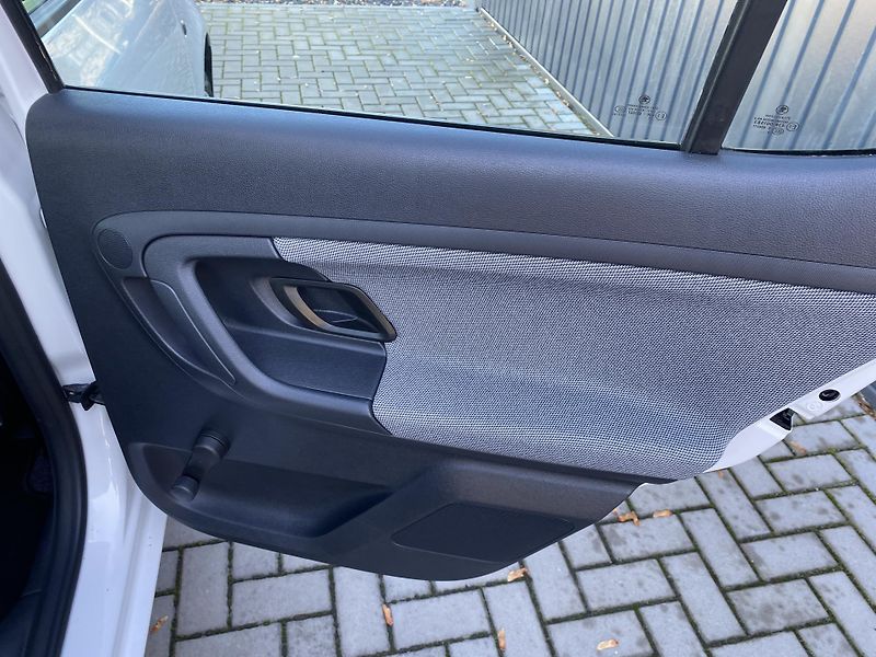 Škoda Fabia 1.4i 63kW - KLIMATIZACE - PDC - fotka 25 z 33