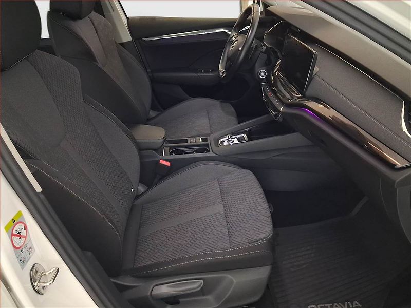 Škoda Octavia (2020) 2.0 TDI, Automat, Serv.kniha - fotka 9 z 19