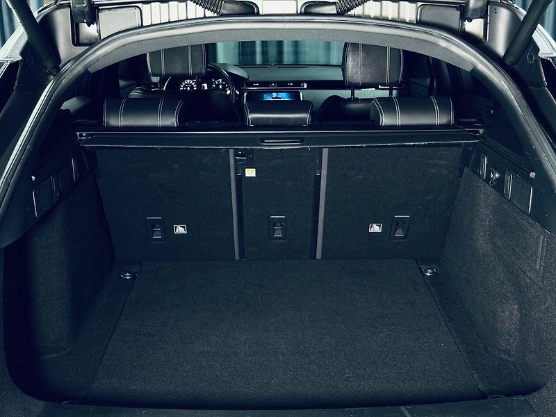 Land Rover Range Rover Velar (2018) P250*R-DYNAMIC*AWD* - fotka 35 z 39