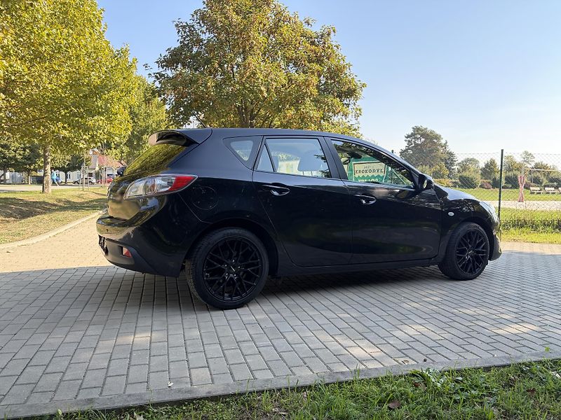 Mazda 3 1.6 Active Plus - fotka 10 z 28
