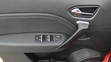 Renault Captur 1,3  TCe 140 Techno EDC - náhled 9
