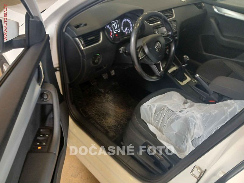 Škoda Octavia (2018) 1.6TDi, ČR, AC, temp - fotka 3 z 3