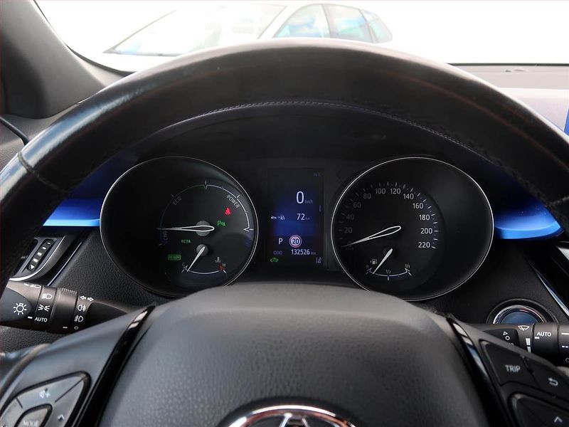 Toyota C-HR (2017) 1.8 Hybrid, Automat - fotka 11 z 18