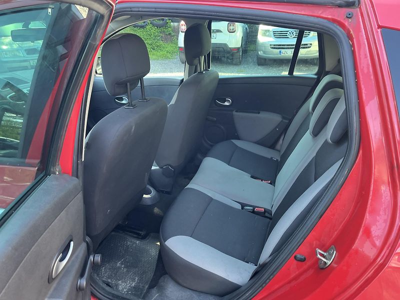 Renault Clio (2011) 1,2 i 55 Kw 1.MAJITEL, ČR! - fotka 10 z 18