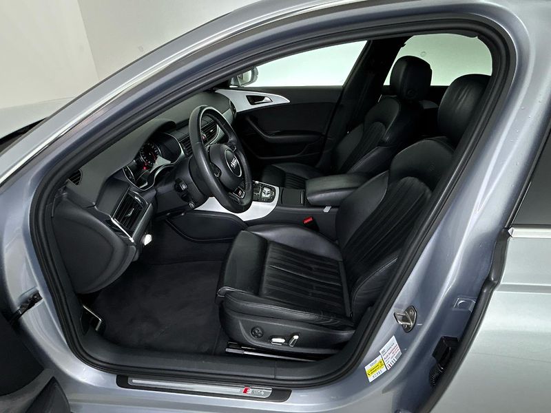 Audi A6 quattro S tronic - fotka 7 z 29