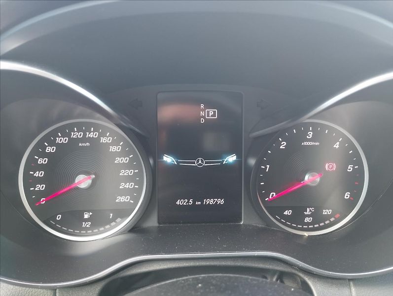 Mercedes-Benz Třídy C CDi 143KW AMG PAKET   2,0 - fotka 11 z 22