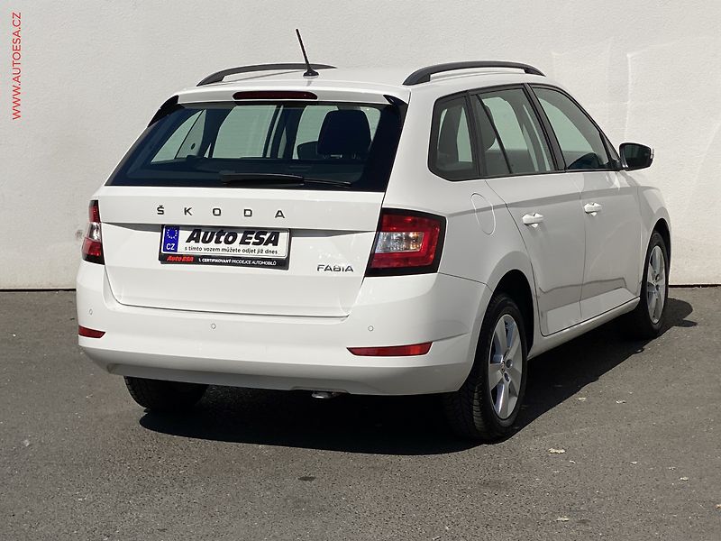 Škoda Fabia (2020) 1.0 TSi, 2.maj,ČR, Ambition - fotka 4 z 16