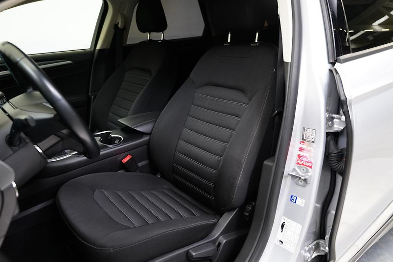 Ford Mondeo - fotka 11 z 26
