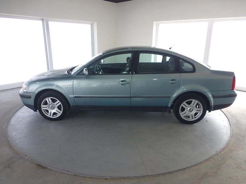 Volkswagen Passat (2000) 1,9TDI*VYHŘ.SEDADLA*ALU*XENONY - fotka 7 z 24