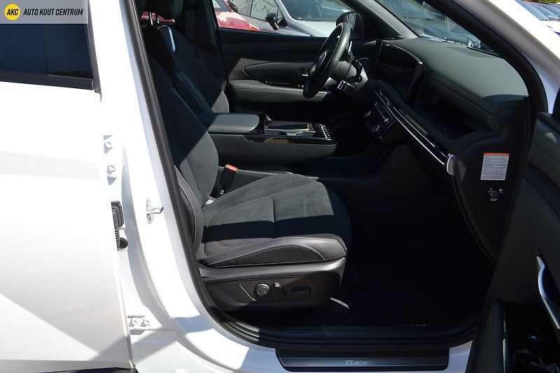 Hyundai Tucson 1,6 T-GDI PHEV 4WD AT 20 YEARS - fotka 12 z 75