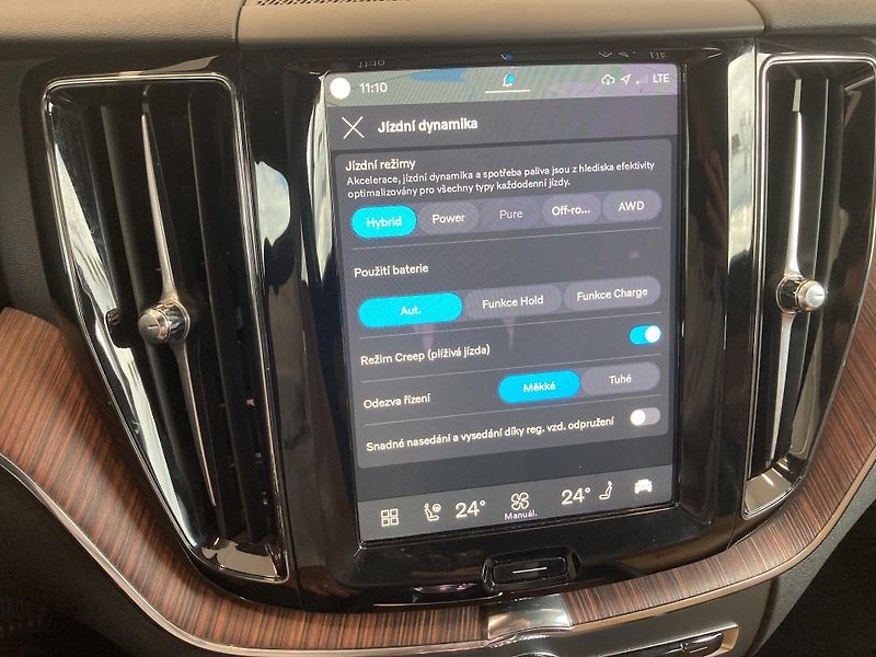 Volvo XC60 T6 eAWD Recharge Plus Dark AT8 - fotka 25 z 30