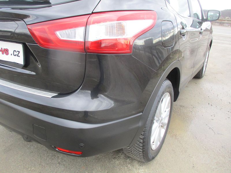 Nissan Qashqai 1.6DIG-T 120kW NAVI VÝHŘEV - fotka 33 z 43