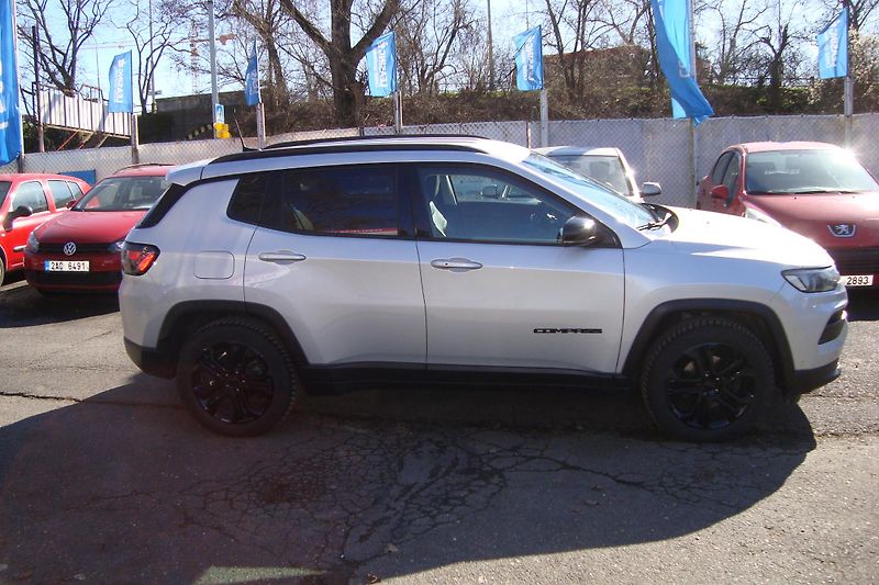 Jeep Compass (2022) 1.3 Night Eagle,ČR,1.Majitel - fotka 8 z 75