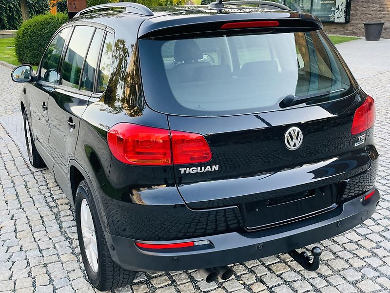 Volkswagen Tiguan 1.4TSI MANUÁL SENZORY TAŽNÉ  - fotka 16 z 45
