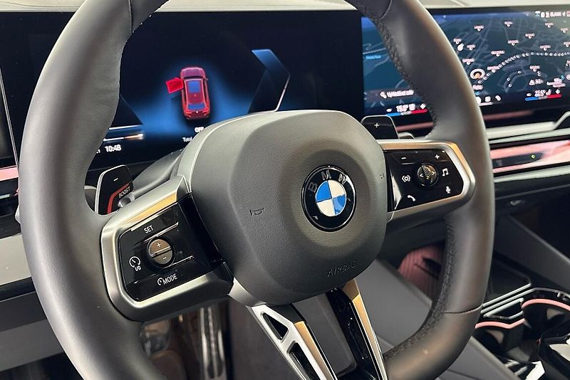 BMW Řada 5 řady 5 | 520d xDrive - fotka 20 z 24
