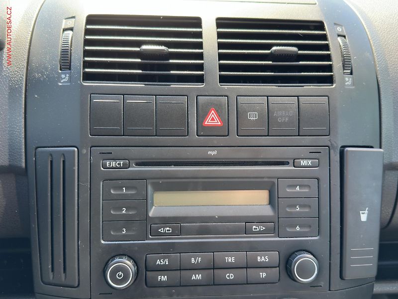 Volkswagen Polo (2007) 1.4TDI, AC - fotka 12 z 16