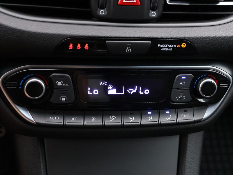 Hyundai i30 1,5 T-GDI 117kW N-Line Premium - fotka 24 z 34