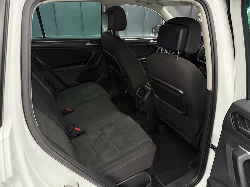 Volkswagen Tiguan (2020) 2.0 TDi DSG Highline - fotka 15 z 28