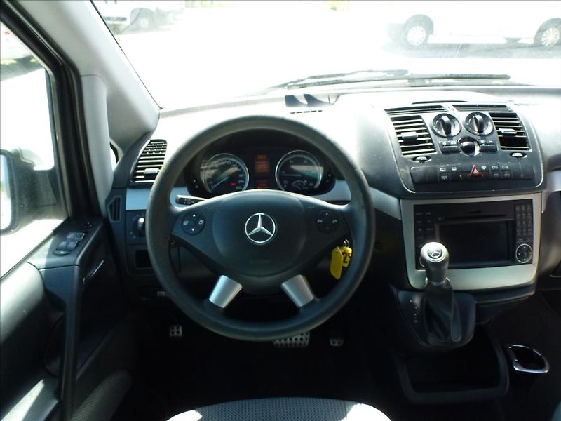Mercedes-Benz Viano 2,2 DCi 5míst Automat  639 - fotka 29 z 48