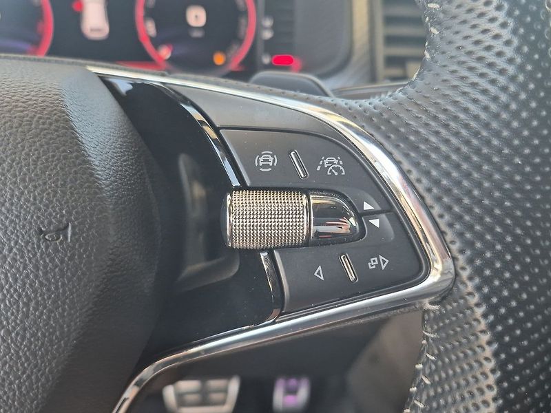 Škoda Kodiaq 2.0 TSI DSG 4X4 Sport Exclusiv - fotka 15 z 29