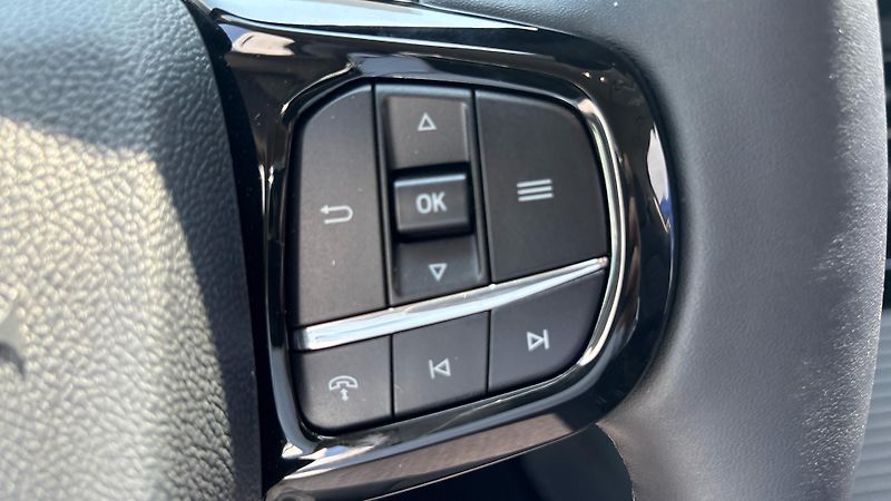 Ford Tourneo Custom (2026) 2.0 AWD Titanium X L2 + Tažné - fotka 32 z 39
