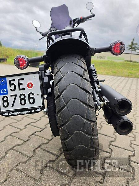 Indian (2018) Scout Bobber - fotka 10 z 15