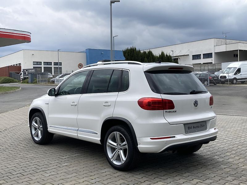 Volkswagen Tiguan (2013) 2.0TDI R-line - fotka 3 z 37