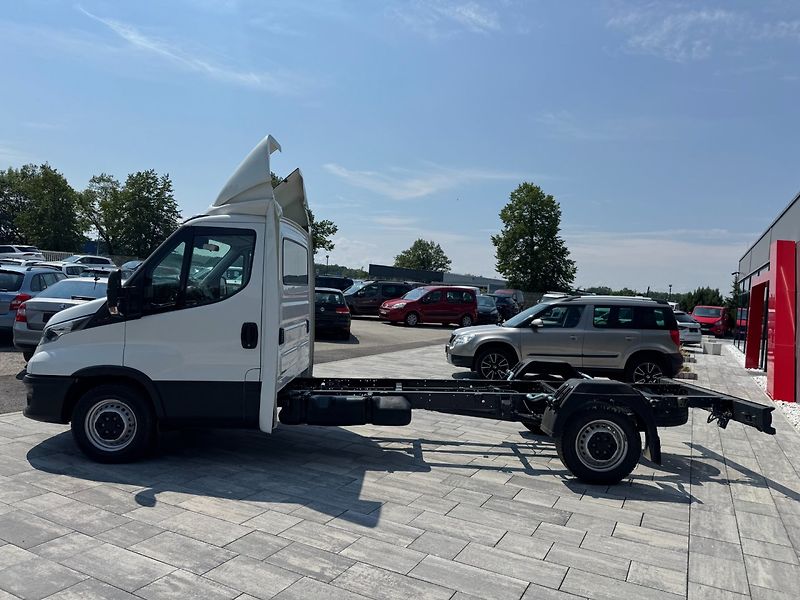 Iveco Daily (2024) 2,3 JTD 115 KW 35S16 - fotka 7 z 18