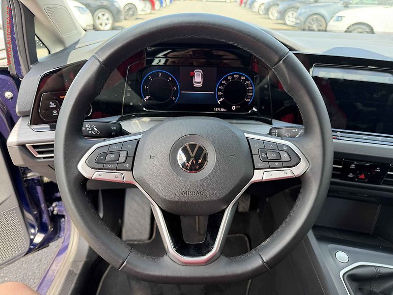 Volkswagen Golf (2022) 2.0 TDi, Style, LED - fotka 11 z 17