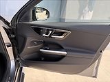 Mercedes-Benz Třídy C 2,0 220d 147 KW AMG 4 MATIC CZ - náhled 23