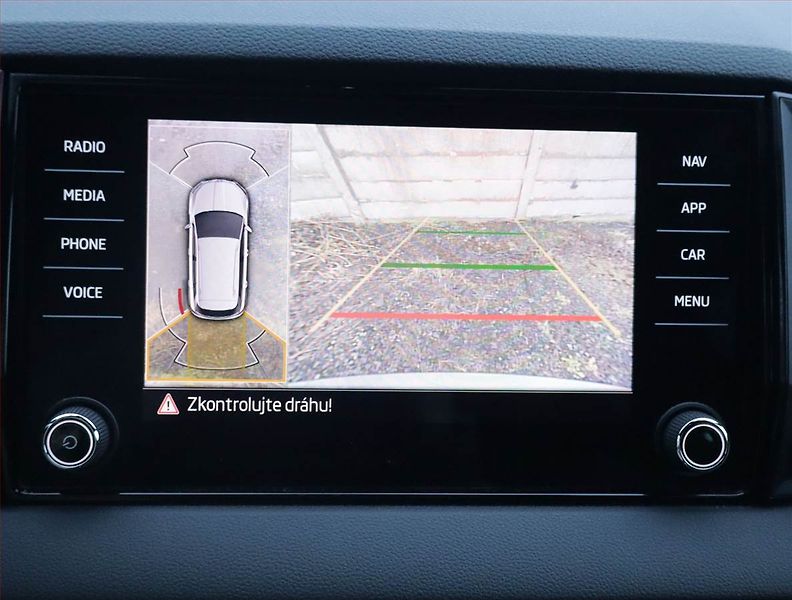 Škoda Karoq (2024) Sportline 2.0 TDI, Sportline - fotka 21 z 24