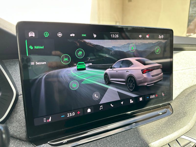 Škoda Octavia (2024) 1.5 TSI 110kW MHEV Selection D - fotka 15 z 23