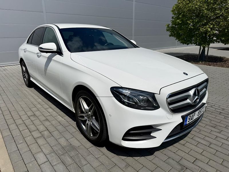 Mercedes-Benz Třídy E (2017) 220D 4Matic W213 AMG KOUP ČR - fotka 1 z 26