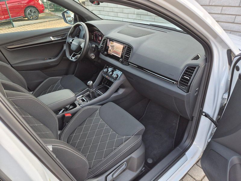 Škoda Karoq (2025) Sportline 1.5TSi 110kW 6°manuá - fotka 19 z 30