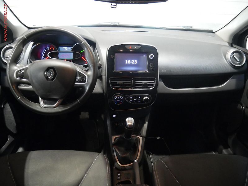 Renault Clio (2017) 1.2 TCe, Navi, TZ, park.čidla - fotka 8 z 18