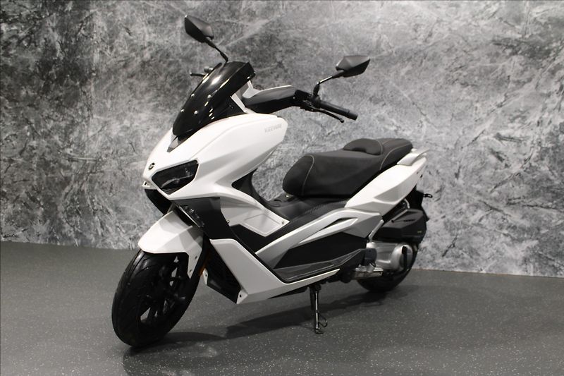 Keeway Vieste 300   0,0 - fotka 1 z 10
