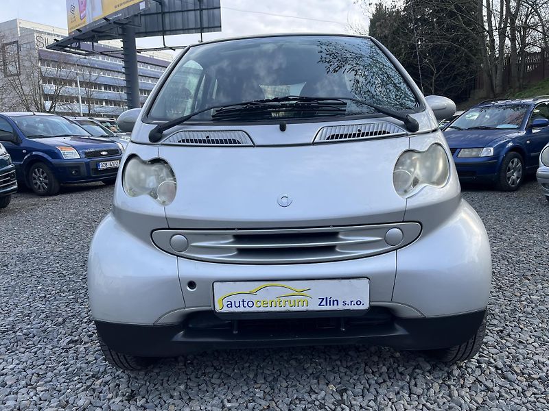 Smart Fortwo (2004) 0,8 CDi 30 Kw AUT. - fotka 2 z 11