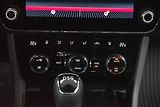 Škoda Superb 2.0 TDI L&K*2xKOLA*DSG*ACC*ČR* - náhled 26