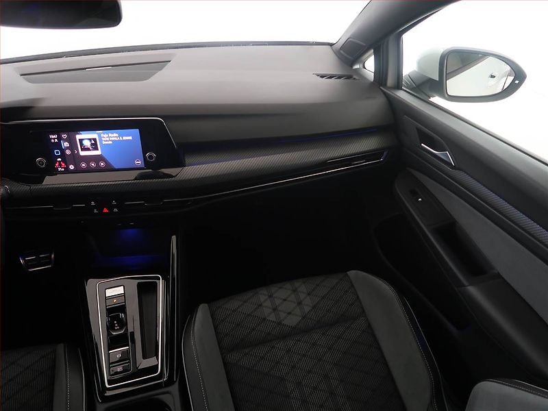 Volkswagen Golf (2023) R-Line 2.0 TDI, Automat - fotka 8 z 28