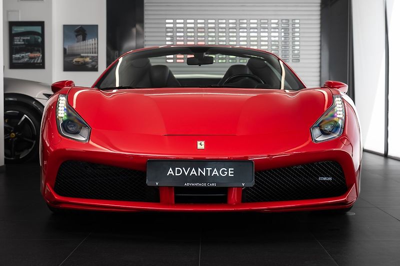 Ferrari 488 - fotka 2 z 19