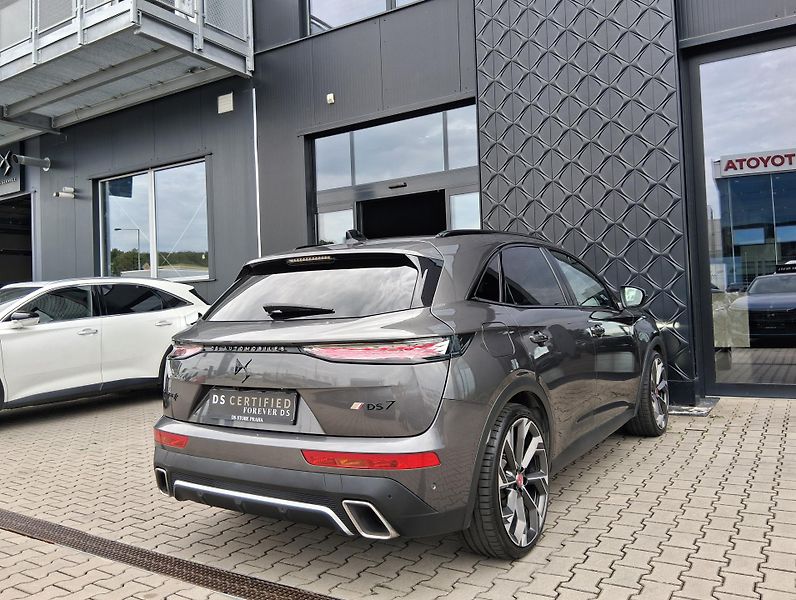 DS Automobiles DS7 Crossback PERF. LINE + E-TENSE 360K 4x4 - fotka 3 z 37