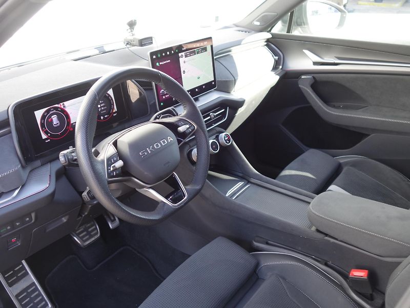 Škoda Kodiaq (2025) 2.0 TDI 142 kW 4x4 Sportline - fotka 14 z 35