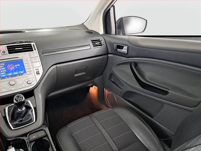 Ford Kuga (2012) 2.0 TDCi, 4X4, Navi, Tempomat - fotka 8 z 19