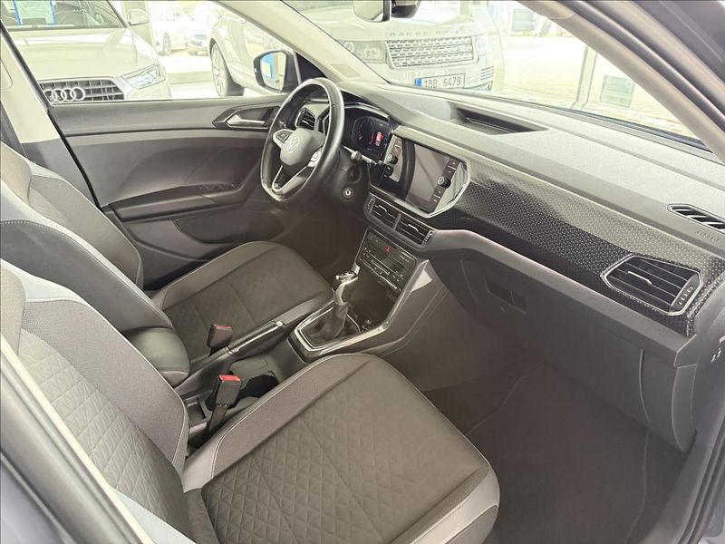 Volkswagen T-Cross 1,5   TSI 110kW,DSG,STYLE,1.MA - fotka 8 z 26