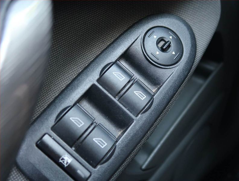 Ford C-MAX (2007) 1.8, udržované - fotka 15 z 16