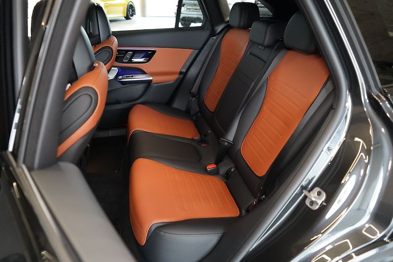 Mercedes-Benz GLC 220d 4M AMG, Ventilace, Tažné - fotka 48 z 50